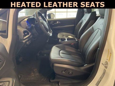 New 2026 Chrysler Pacifica Select w/ S Appearance Package image 26