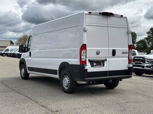 New 2026 RAM ProMaster 2500 w/ Convenience Group image 5