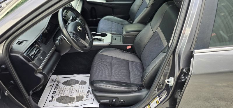 Used 2012 Toyota Camry SE FWD image 15