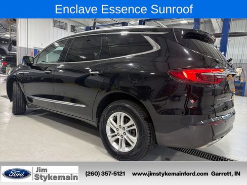 Used 2021 Buick Enclave Essence w/ Sound and Sites Package FWD image 5