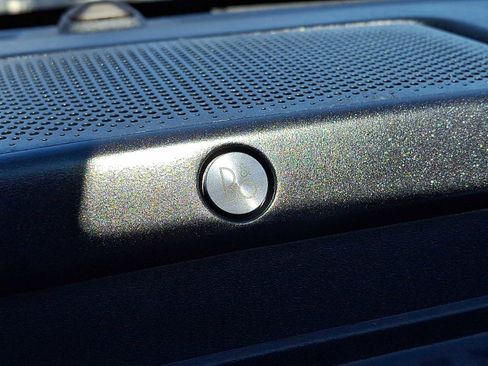 Certified 2019 Ford F150 Lariat w/ Equipment Group 502A Luxury image 27