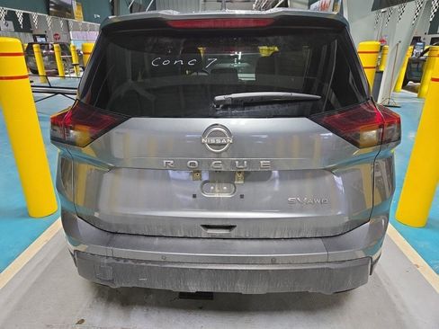 Used 2024 Nissan Rogue SV image 7