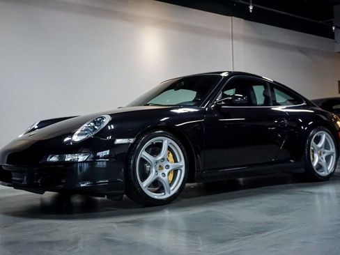 Used 2006 Porsche 911 Carrera S RWD image 3