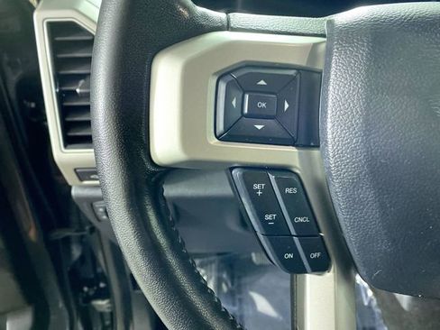 Used 2019 Ford F150 Lariat image 12