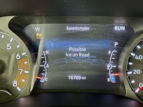 Certified 2024 Jeep Compass Limited image 20