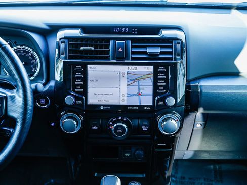 Used 2024 Toyota 4Runner TRD Off-Road Premium image 11