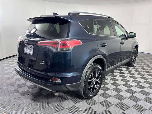 Used 2017 Toyota RAV4 SE image 8