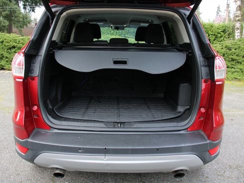 Used 2016 Ford Escape SE w/ Equipment Group 201A image 16