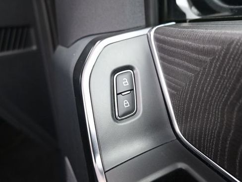 Used 2022 Ford F150 Platinum w/ Equipment Group 701A High AWD/4WD image 45