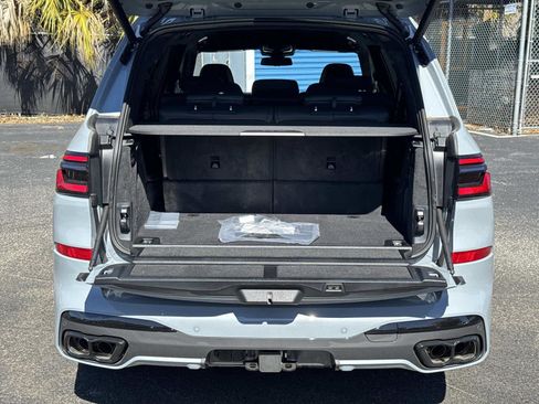 New 2026 BMW X7 M60i image 11