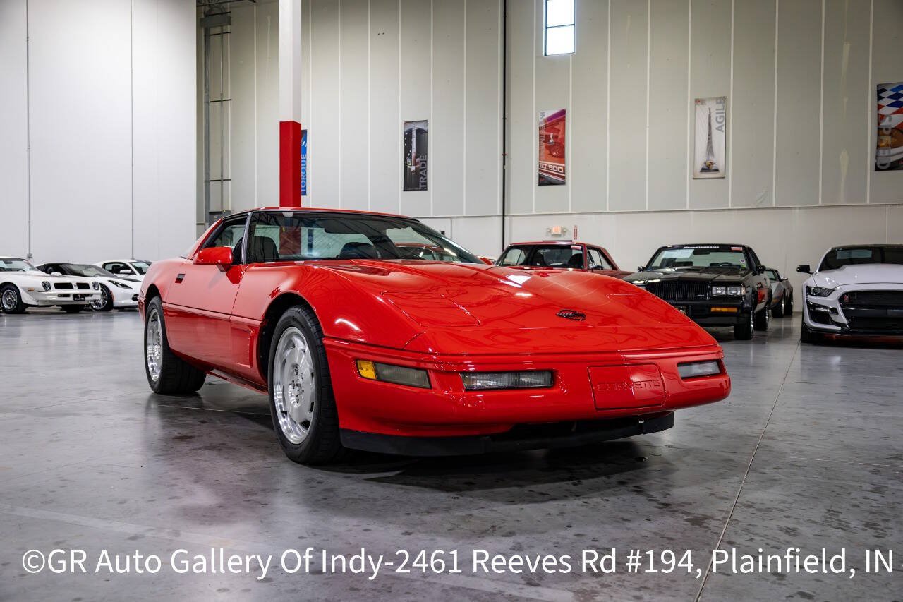 Used 1996 Chevrolet Corvette Coupe RWD image 25