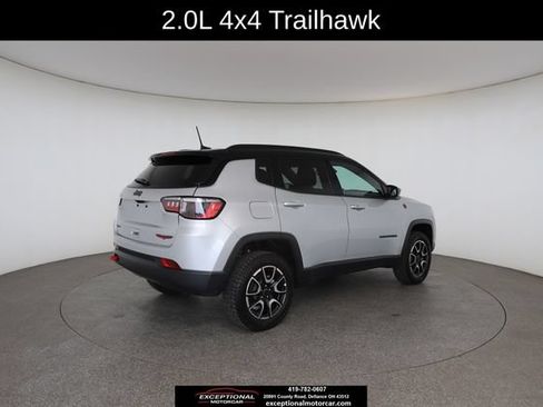 Used 2025 Jeep Compass Trailhawk AWD/4WD image 20