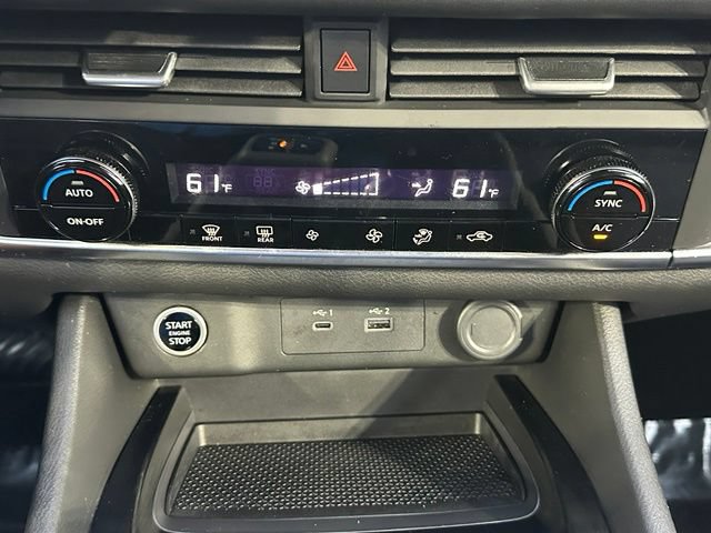Used 2023 Nissan Rogue SV AWD/4WD image 34