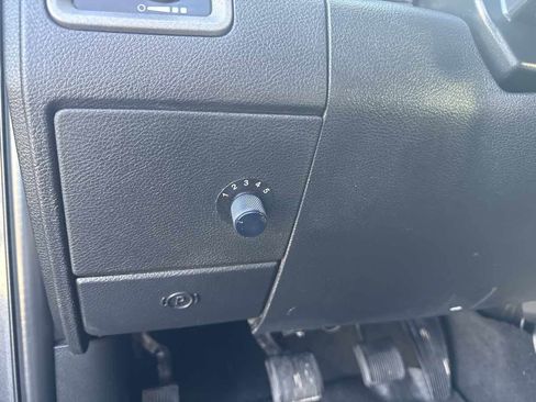 Used 2018 RAM 2500 Tradesman w/ Chrome Appearance Group image 27