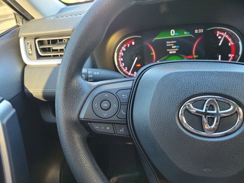 Used 2024 Toyota RAV4 XLE image 16