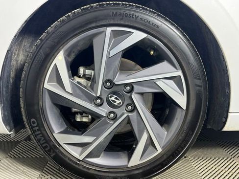 Used 2025 Hyundai Elantra Sport w/ Cargo Package image 10