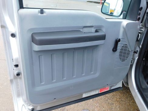 Used 2015 Ford F250 XL image 6