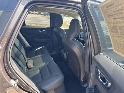 Certified 2025 Volvo XC60 B5 Plus image 13
