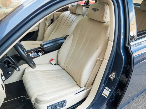 Used 2015 Bentley Flying Spur V8 AWD/4WD image 25