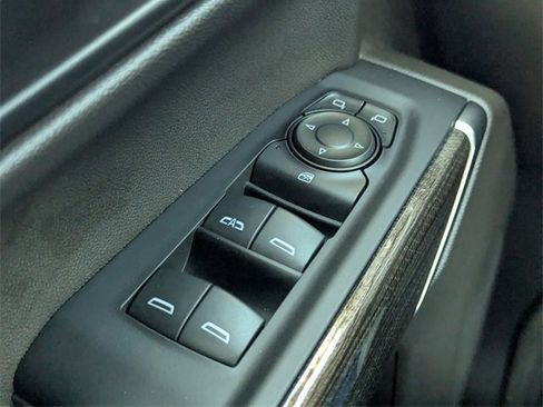 Used 2022 Chevrolet Silverado 1500 RST image 23