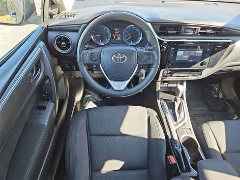 Used 2017 Toyota Corolla LE image 12