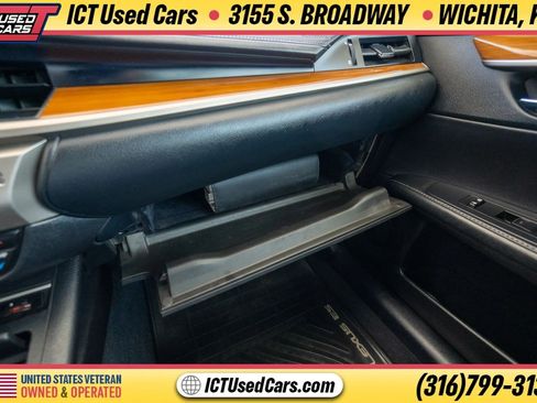 Used 2014 Lexus ES 300h w/ Luxury Package w/Bamboo Trim FWD image 23