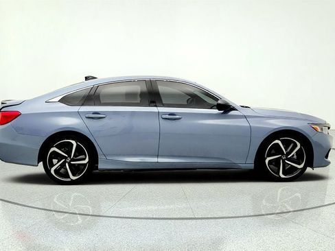 Used 2022 Honda Accord Sport image 4