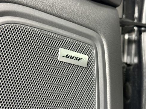 Certified 2025 Porsche Macan image 32