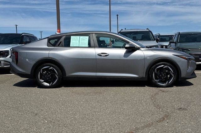 Used 2025 Kia K4 EX FWD image 3