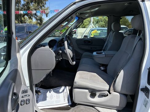 Used 2003 Ford F150 XLT RWD image 3
