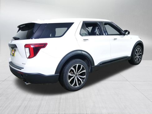 Used 2022 Ford Explorer ST-Line AWD/4WD image 7