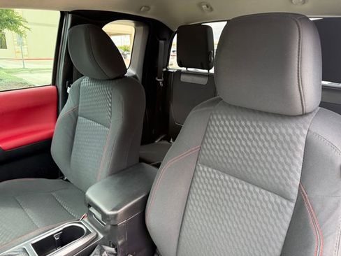 Used 2023 Toyota Tacoma SR5 RWD image 10