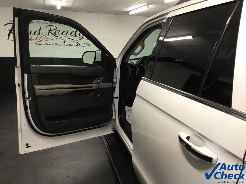 Used 2019 Ford Expedition Limited w/ Equipment Group 301A AWD/4WD image 19