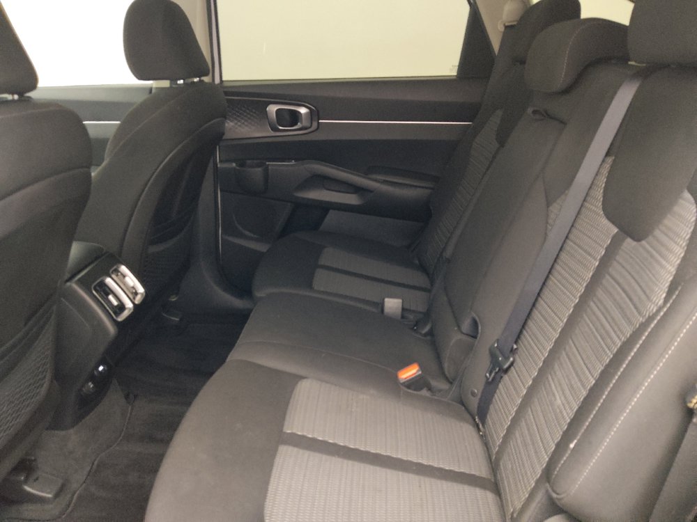 Used 2022 Kia Sorento LX FWD image 18