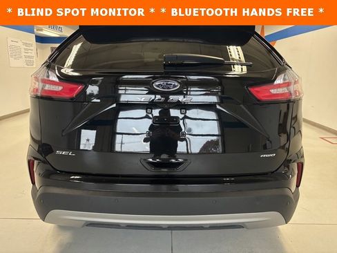 Used 2023 Ford Edge SEL w/ Convenience Package image 5