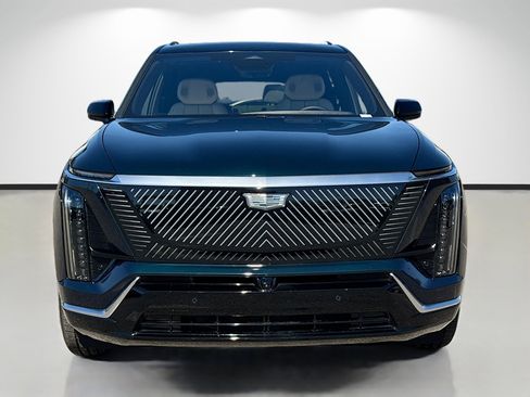 Used 2026 Cadillac Vistiq Luxury image 8