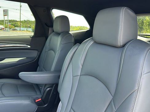 Certified 2024 Buick Enclave Premium image 19