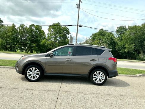 Used 2015 Toyota RAV4 Limited w/ Technology Package AWD/4WD image 8