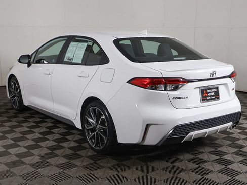 Used 2022 Toyota Corolla SE FWD image 6