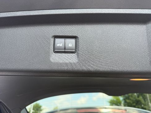 Used 2025 INFINITI QX60 Sensory AWD/4WD image 13