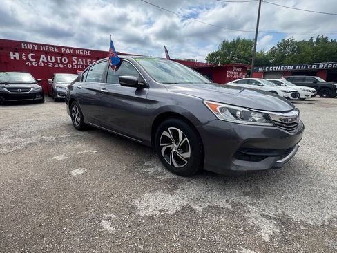 Used 2017 Honda Accord LX image 2