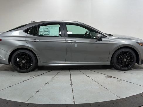 New 2026 Toyota Camry SE image 6