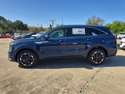 New 2026 Kia Sorento S image 5