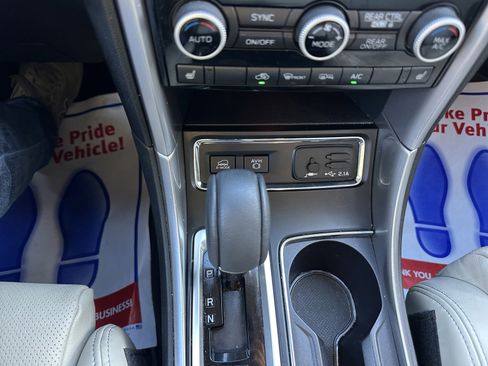 Used 2019 Subaru Ascent Limited w/ Popular Package #3 image 12