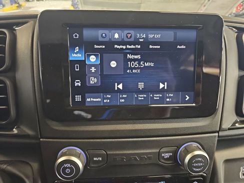 New 2026 RAM ProMaster 2500 w/ Convenience Group image 18