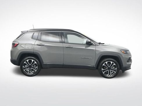 Used 2024 Jeep Compass Limited AWD/4WD image 4