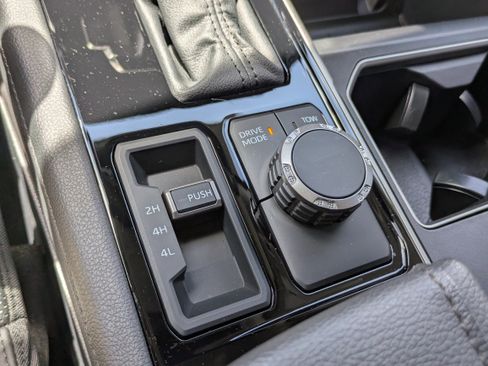 Used 2024 Toyota Tundra Limited image 13