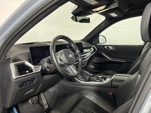 Used 2024 BMW X7 xDrive40i w/ M Sport Package image 9