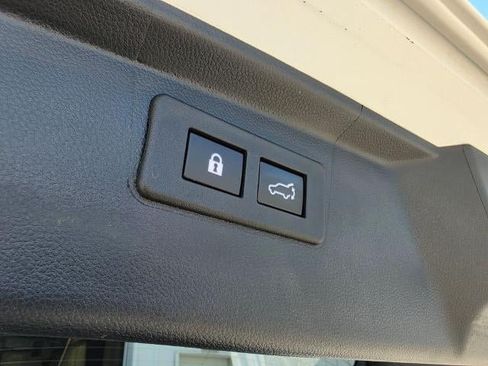 Used 2021 Subaru Outback Limited w/ Tech Package 3 AWD/4WD image 34