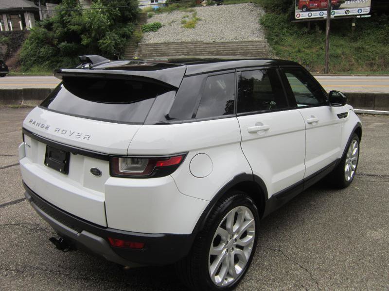 Used 2017 Land Rover Range Rover Evoque SE AWD/4WD image 3